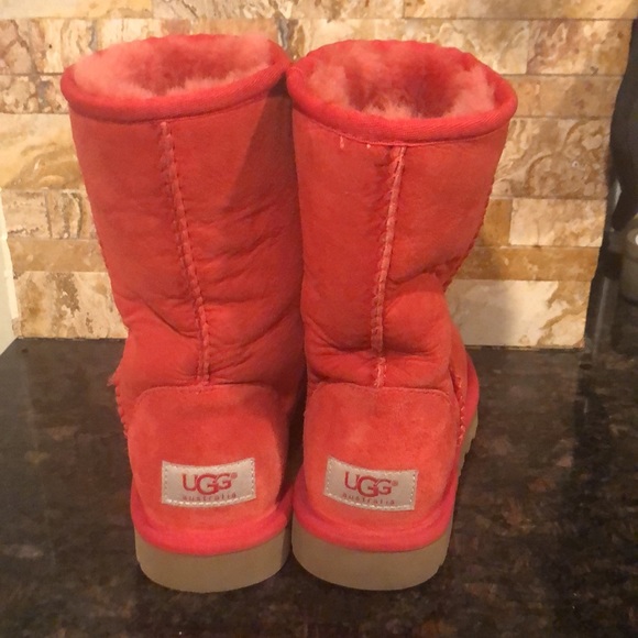 UGG Women's Classic Short II Mid-Calf Sheepskin Boots - Picture 4 of 7